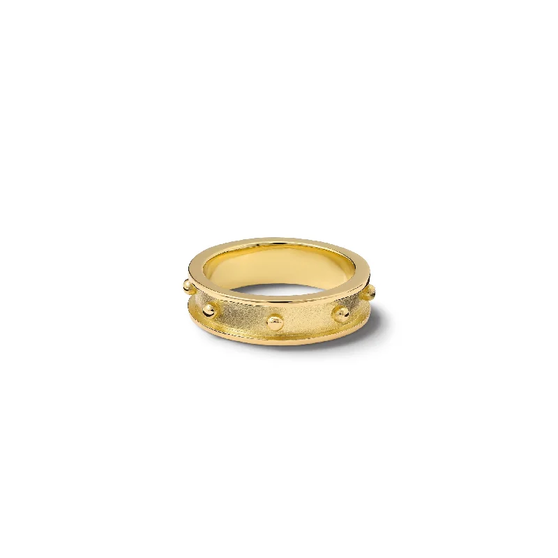 women’s heart-shaped diamond rings-Decimus Ring 18ct Yellow Gold