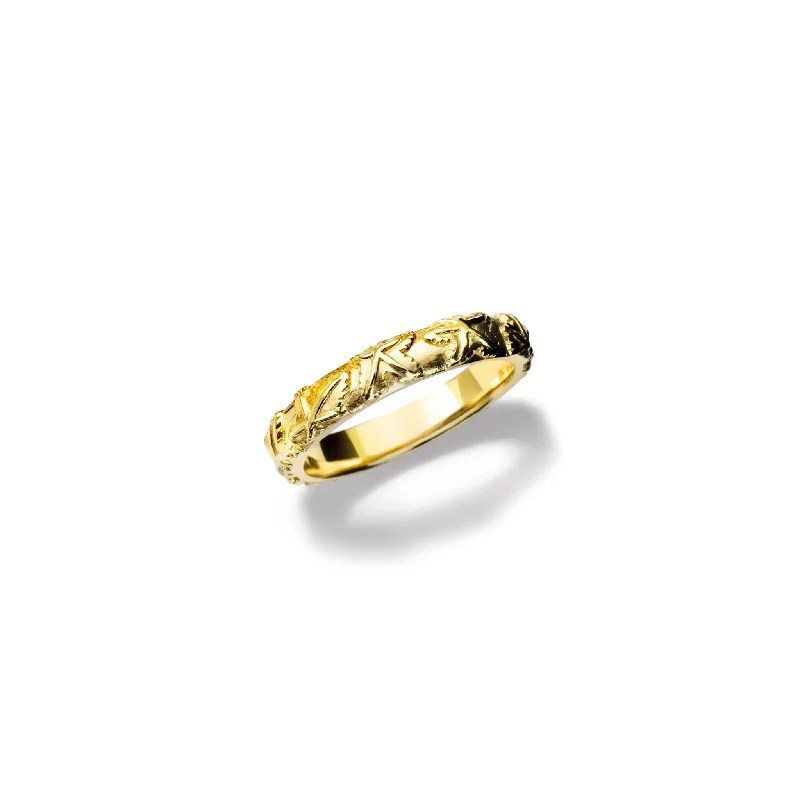 women’s cocktail rings-Maple Leaf Ring 18ct Yellow Gold