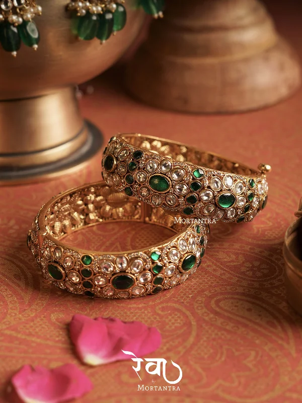 women’s diamond bangles-Green Color Gold Plated Jadau Kundan Bangles - MO-B1WGR