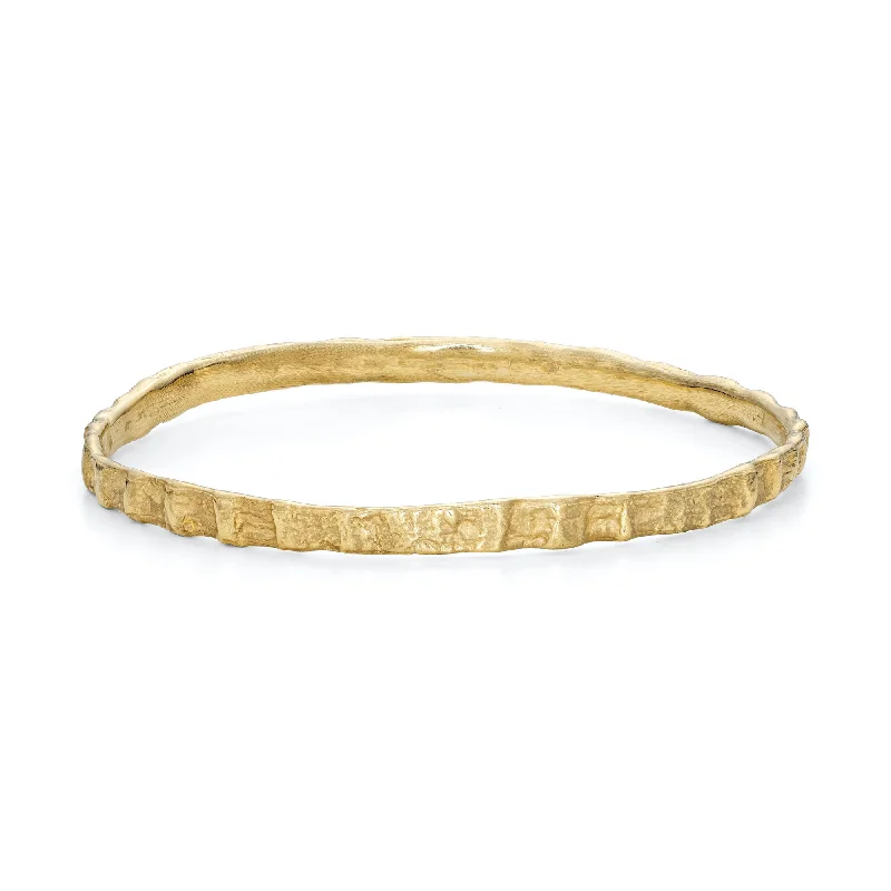 women’s engraved bracelets-Cockle Bangle 9ct Gold