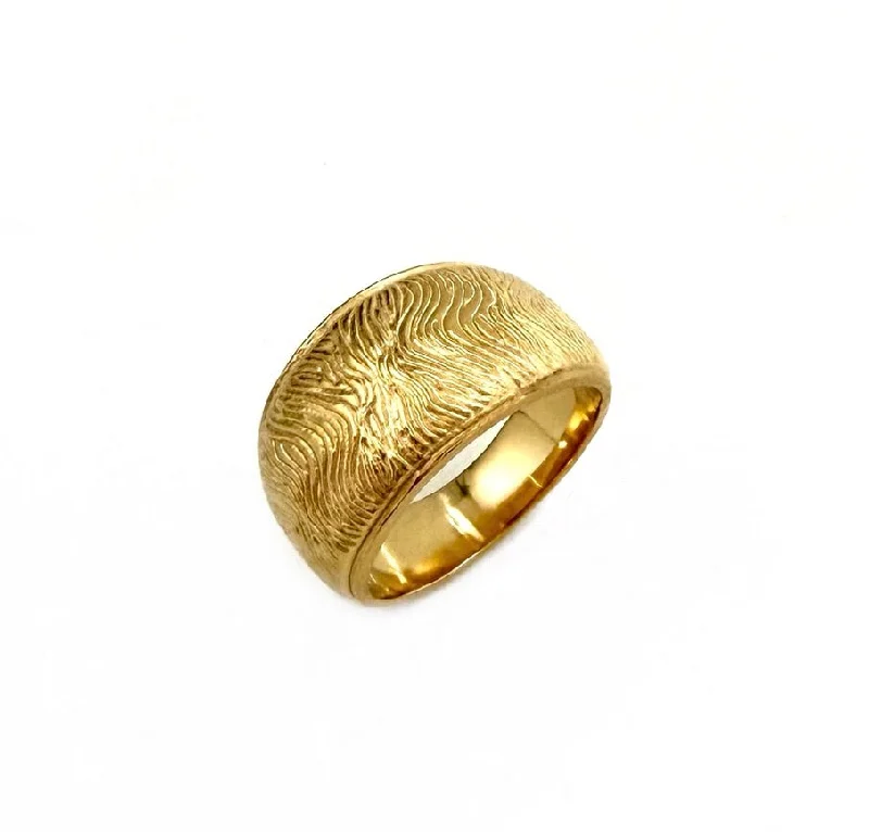 women’s band rings-Roberta Gold Textured Thick Band Ring