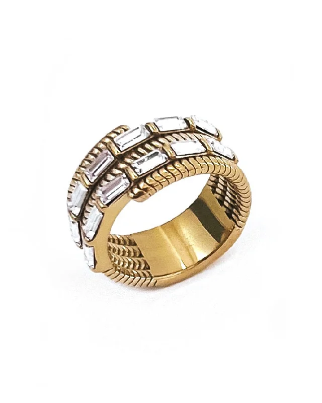 women’s oval gemstone rings-Rumi Crystal Gold Ring