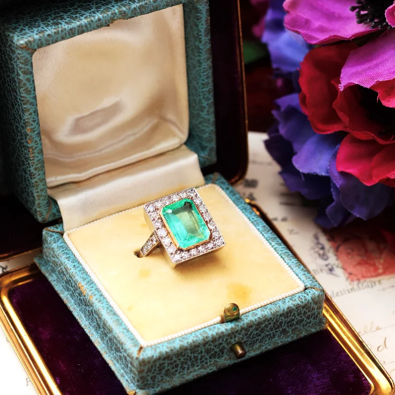 women’s yellow gold engagement rings-Majestic Vintage 3 Carat Columbian Emerald & Diamond Ring